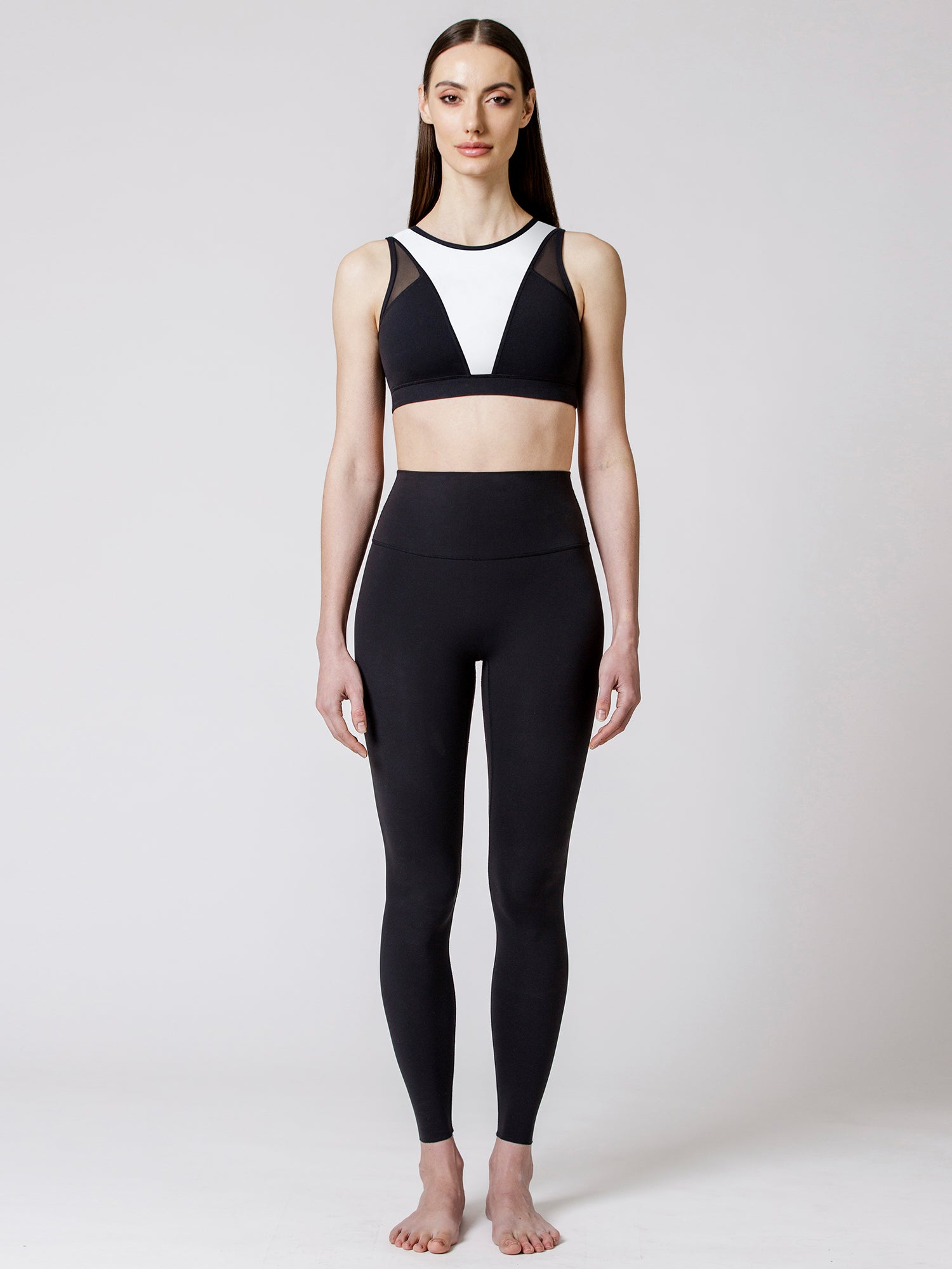 VICTORIA BRA, WHITE/BLACK MESH