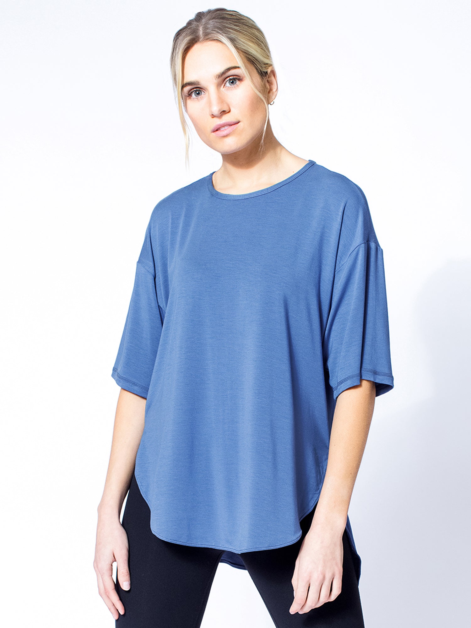 HIGH SPLIT OVERSIZE TEE