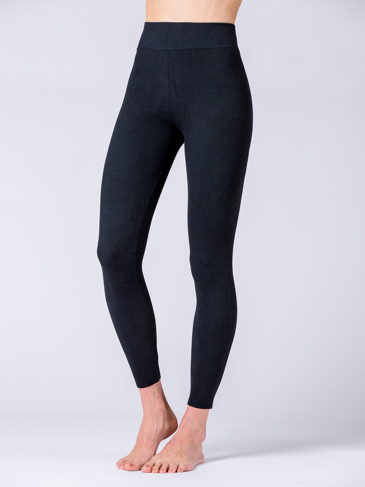 VEGAN CASHMERE SEAMLESS LEGGINGS, BLACK