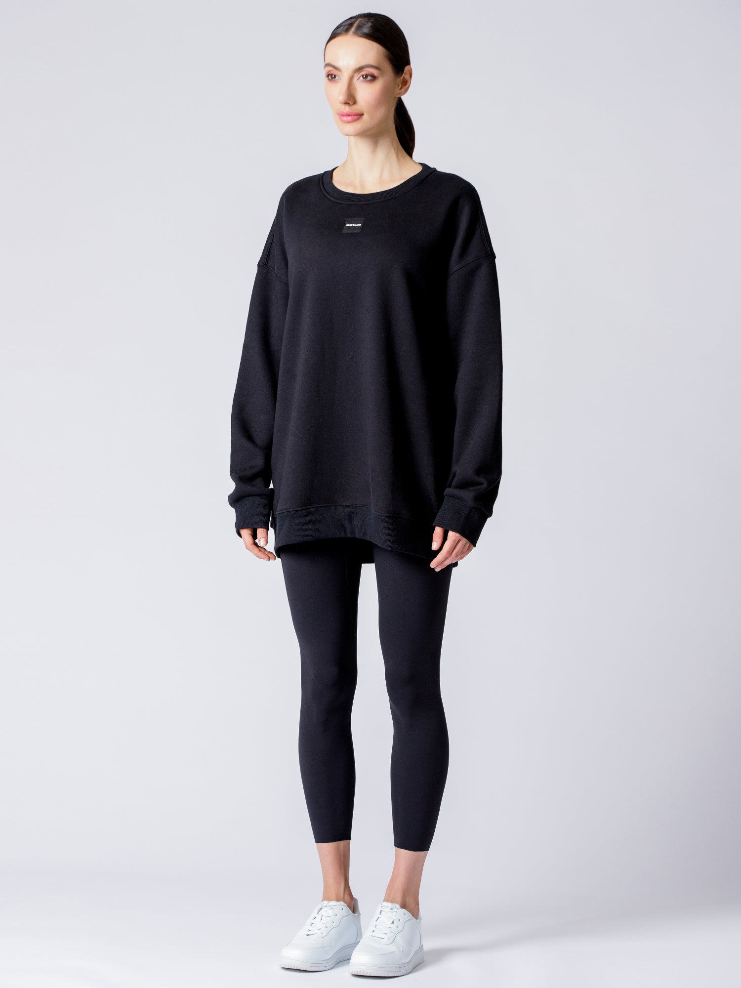 WINTER FLEECE PATCH LOGO SWEATSHIRT