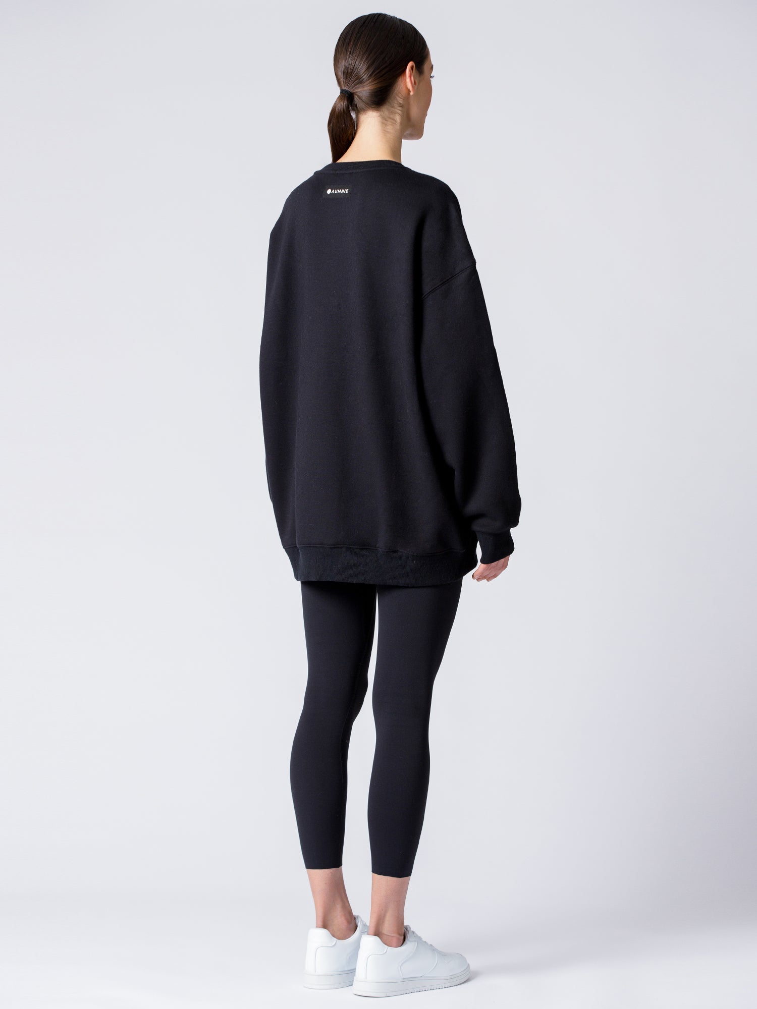 WINTER FLEECE PATCH LOGO SWEATSHIRT