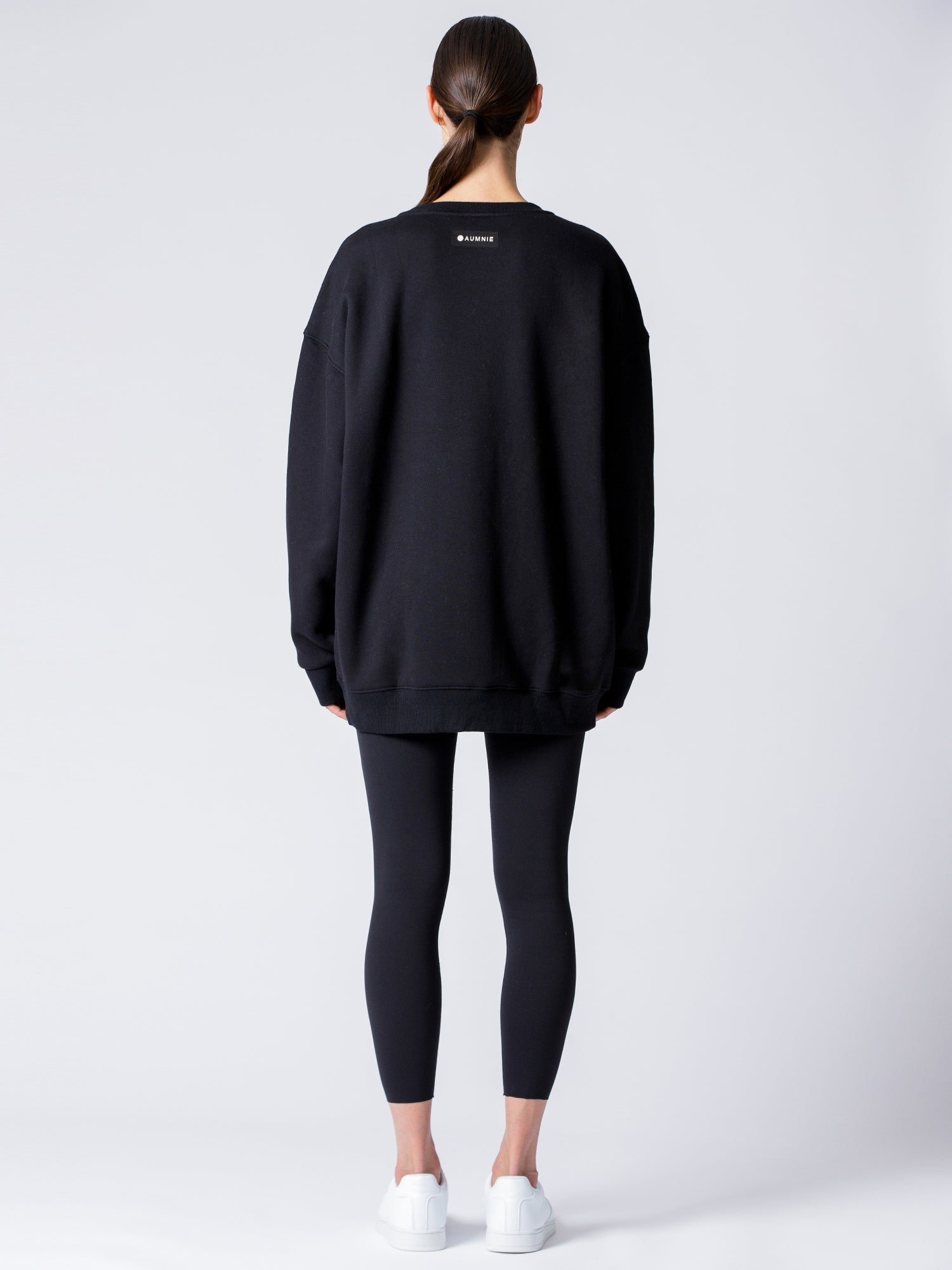 WINTER FLEECE PATCH LOGO SWEATSHIRT