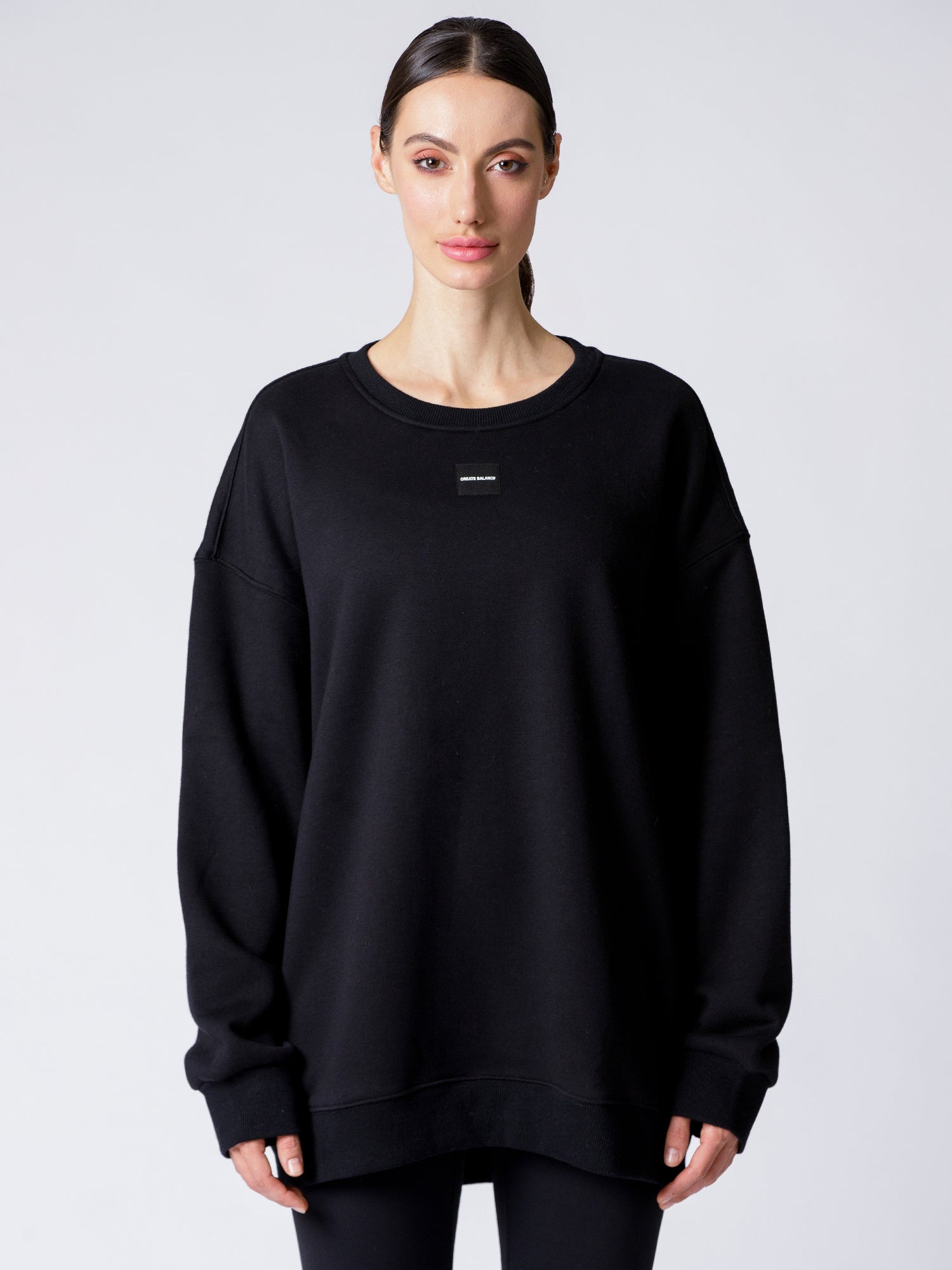 WINTER FLEECE PATCH LOGO SWEATSHIRT