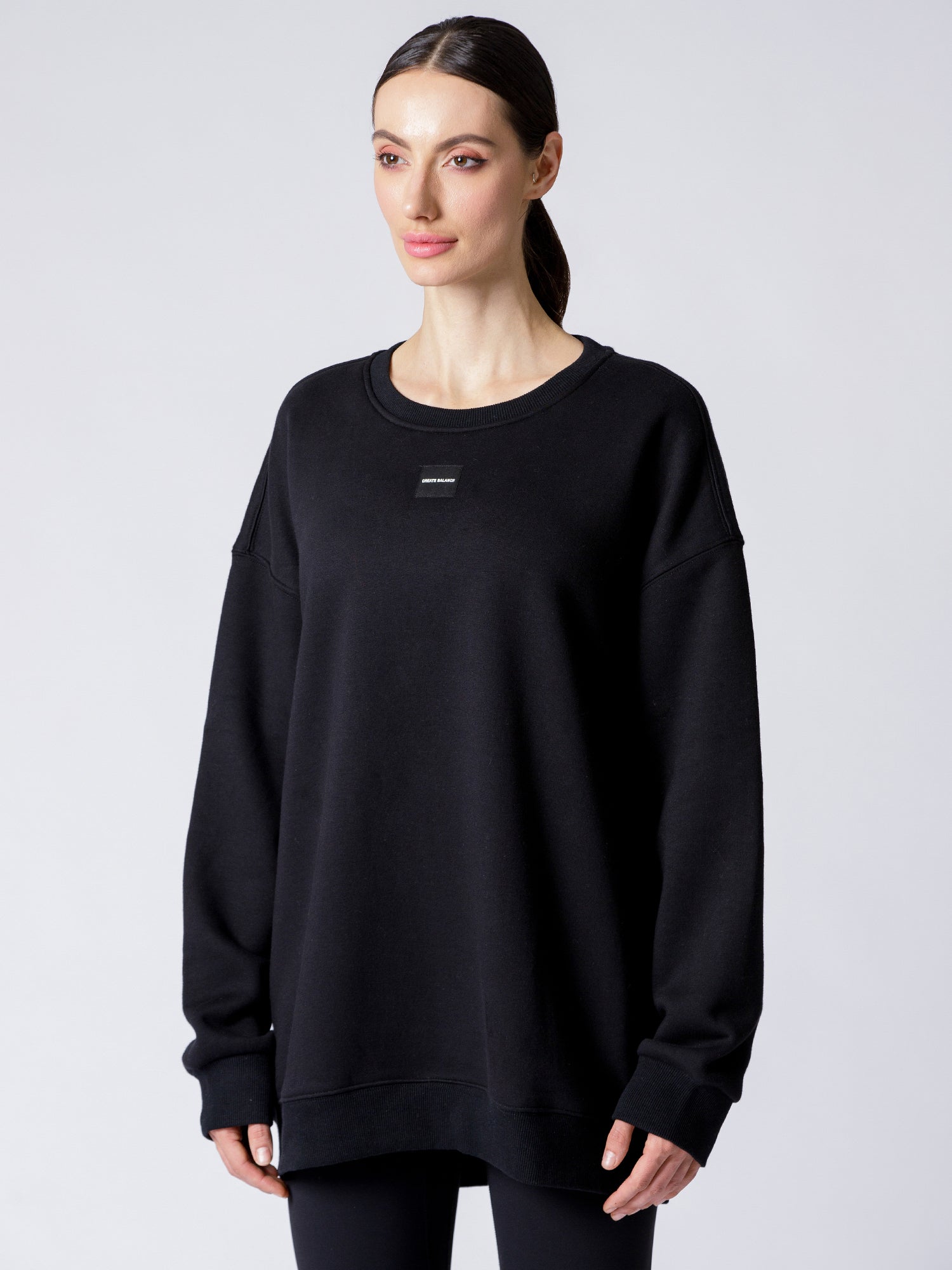 WINTER FLEECE PATCH LOGO SWEATSHIRT