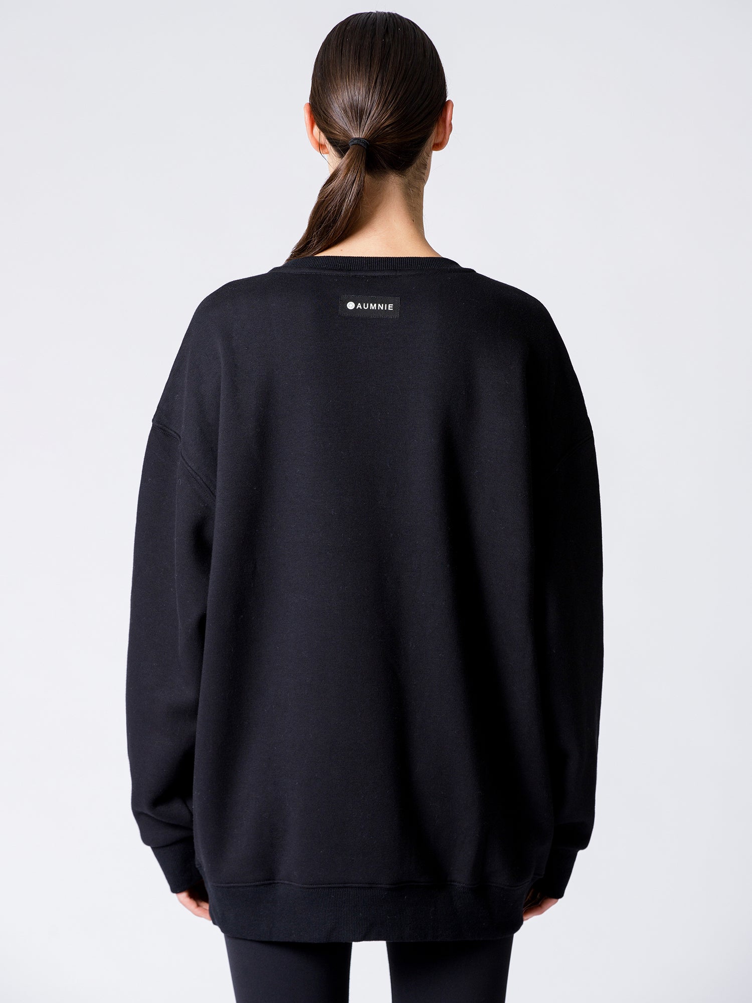 WINTER FLEECE PATCH LOGO SWEATSHIRT