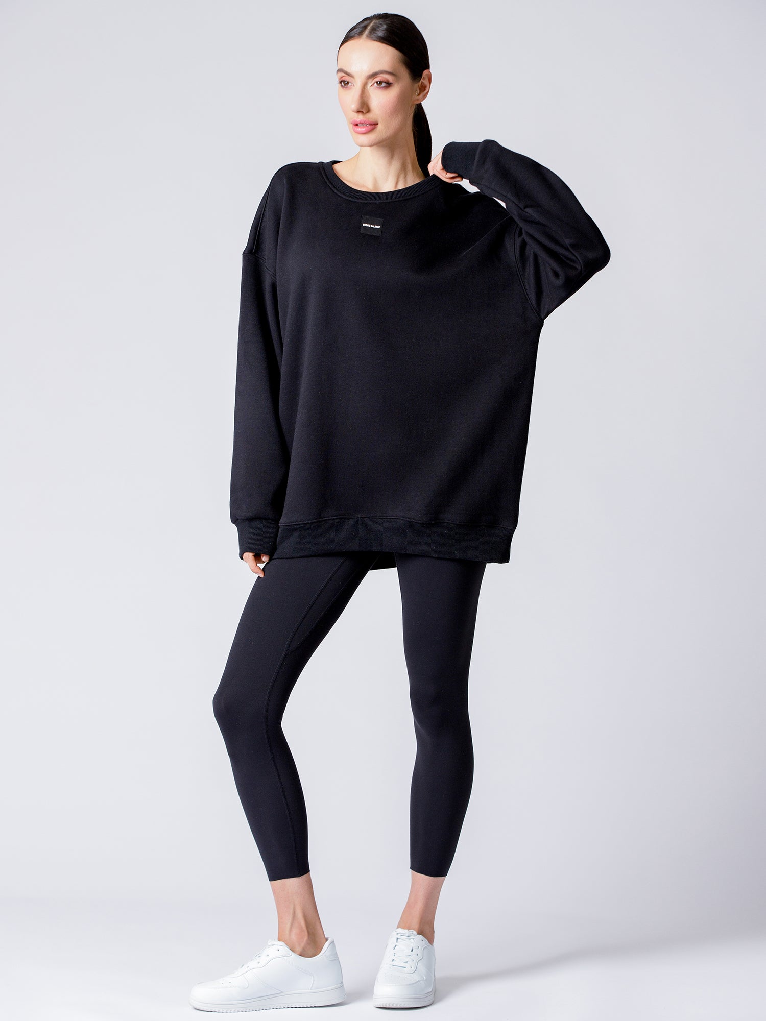 WINTER FLEECE PATCH LOGO SWEATSHIRT