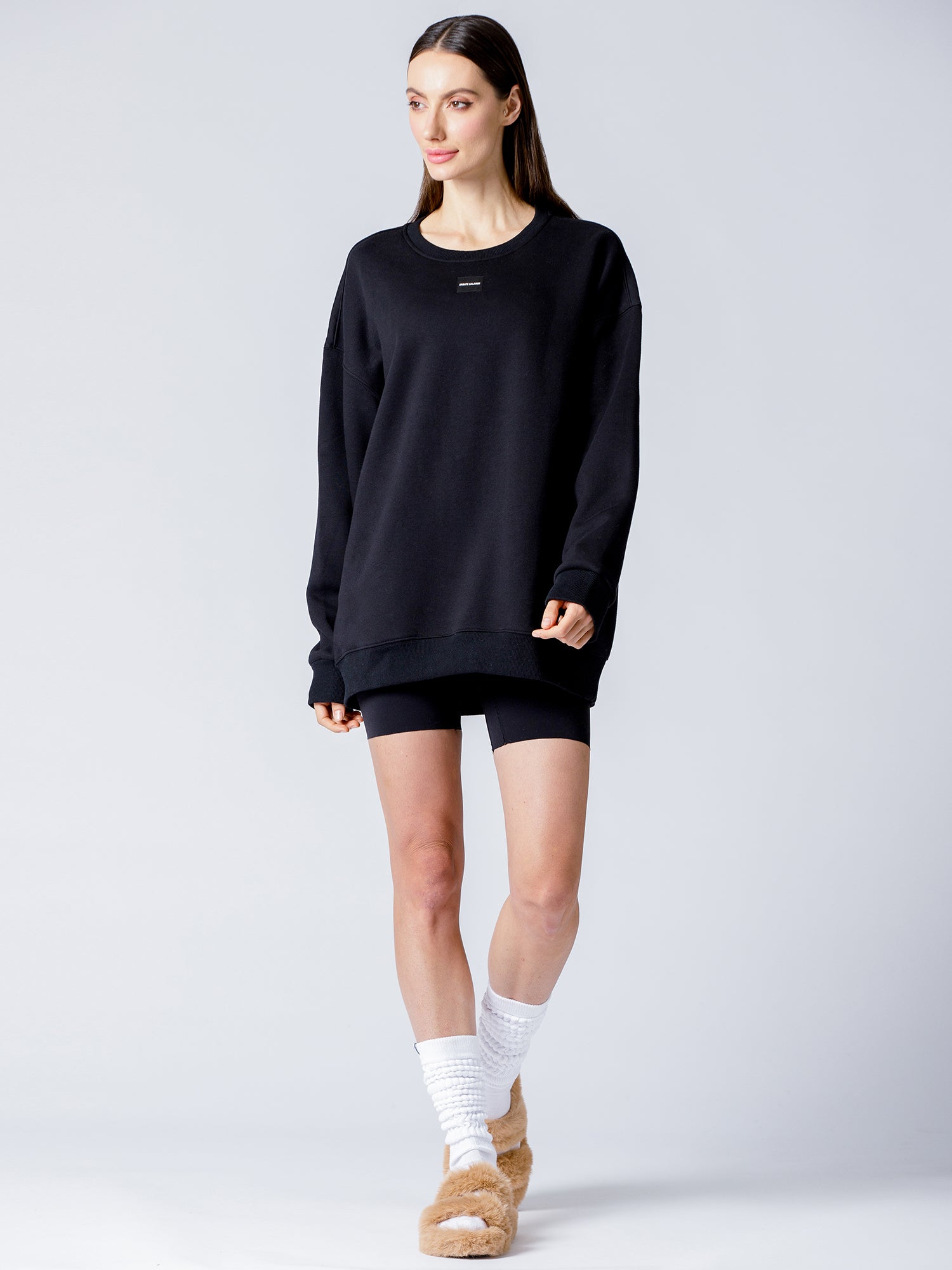 WINTER FLEECE PATCH LOGO SWEATSHIRT