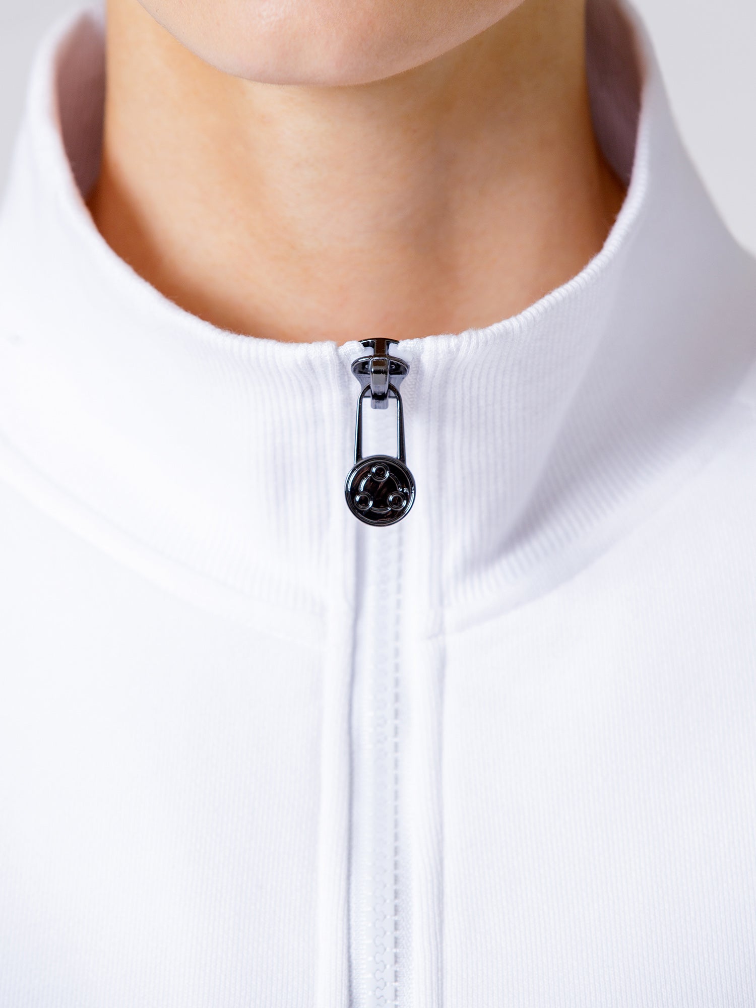 ASCEND WIDE SLEEVE JACKET