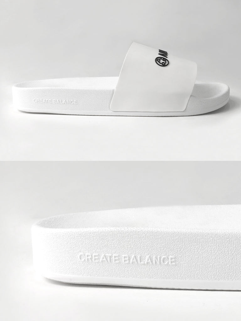 AUMNIE LOGO SLIDE SANDALS, WHITE
