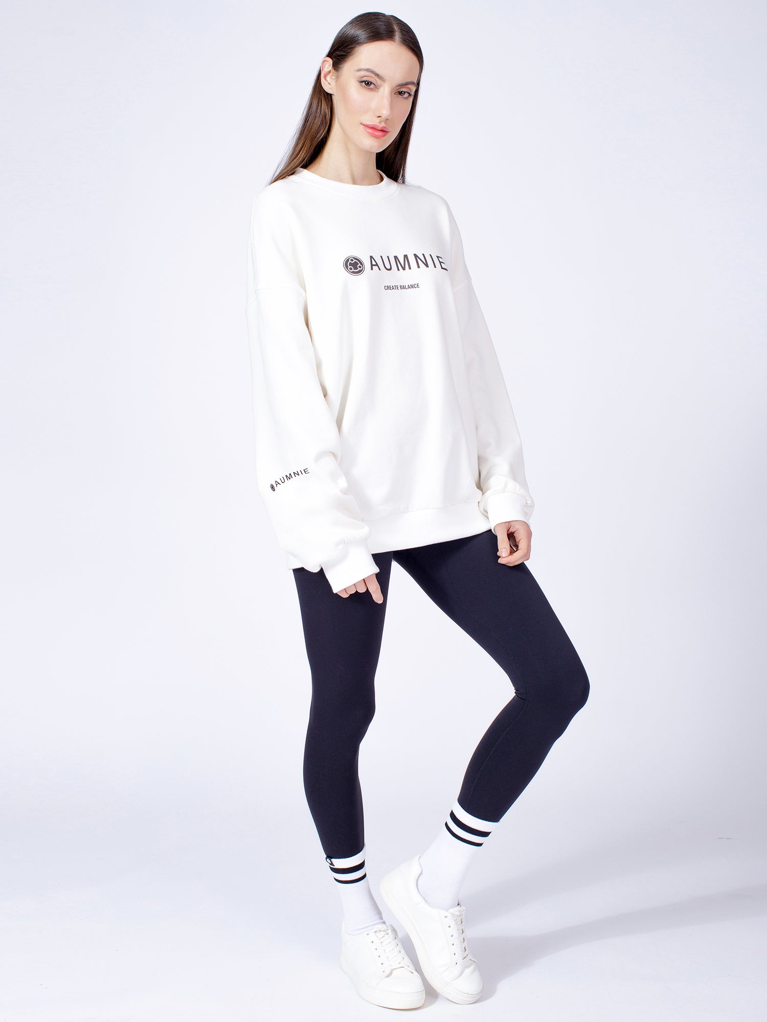 AUMNIE OVERSIZE SWEATSHIRT