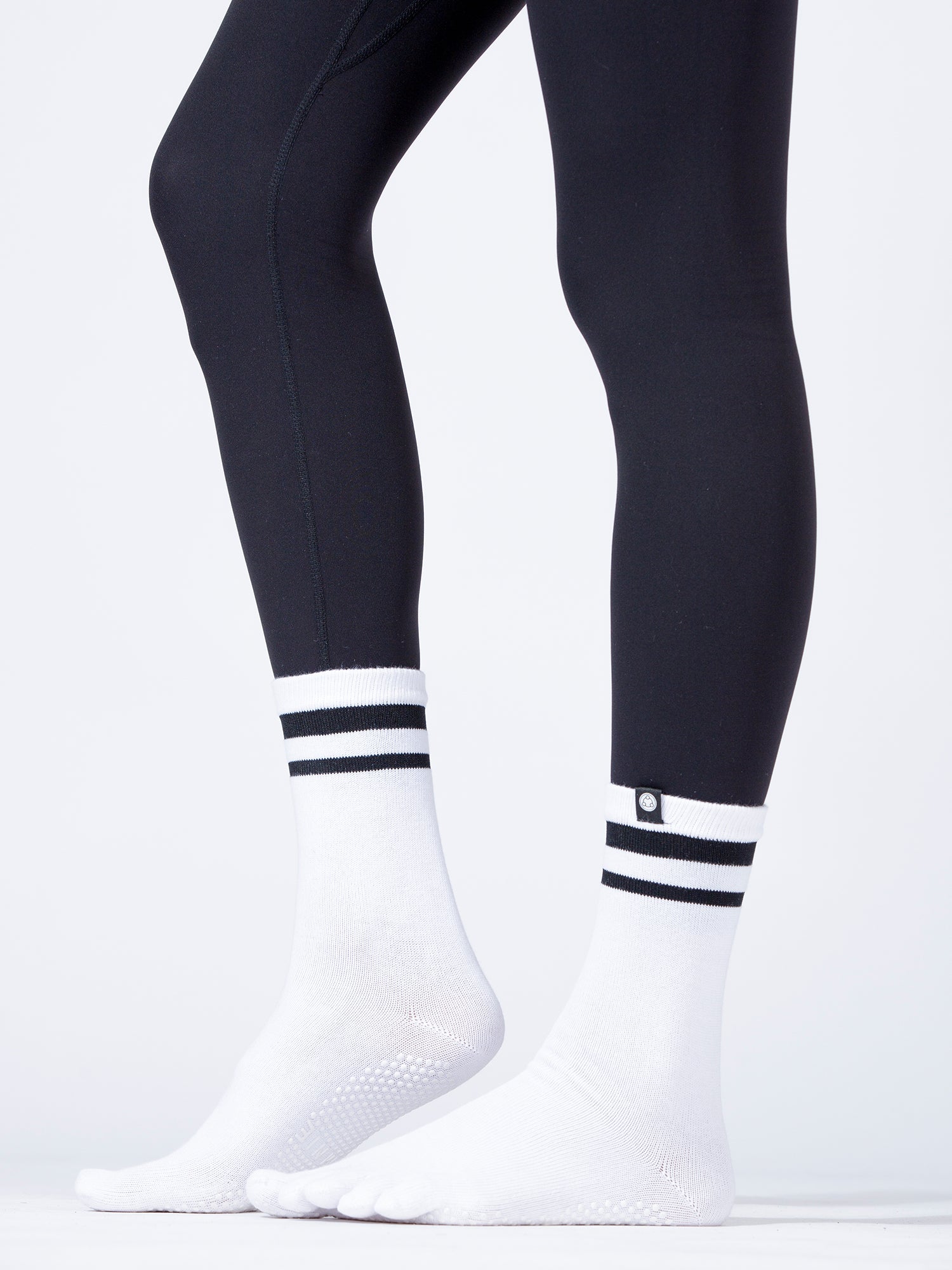 KNEE HIGH FULL TOE YOGA GRIP SOCKS