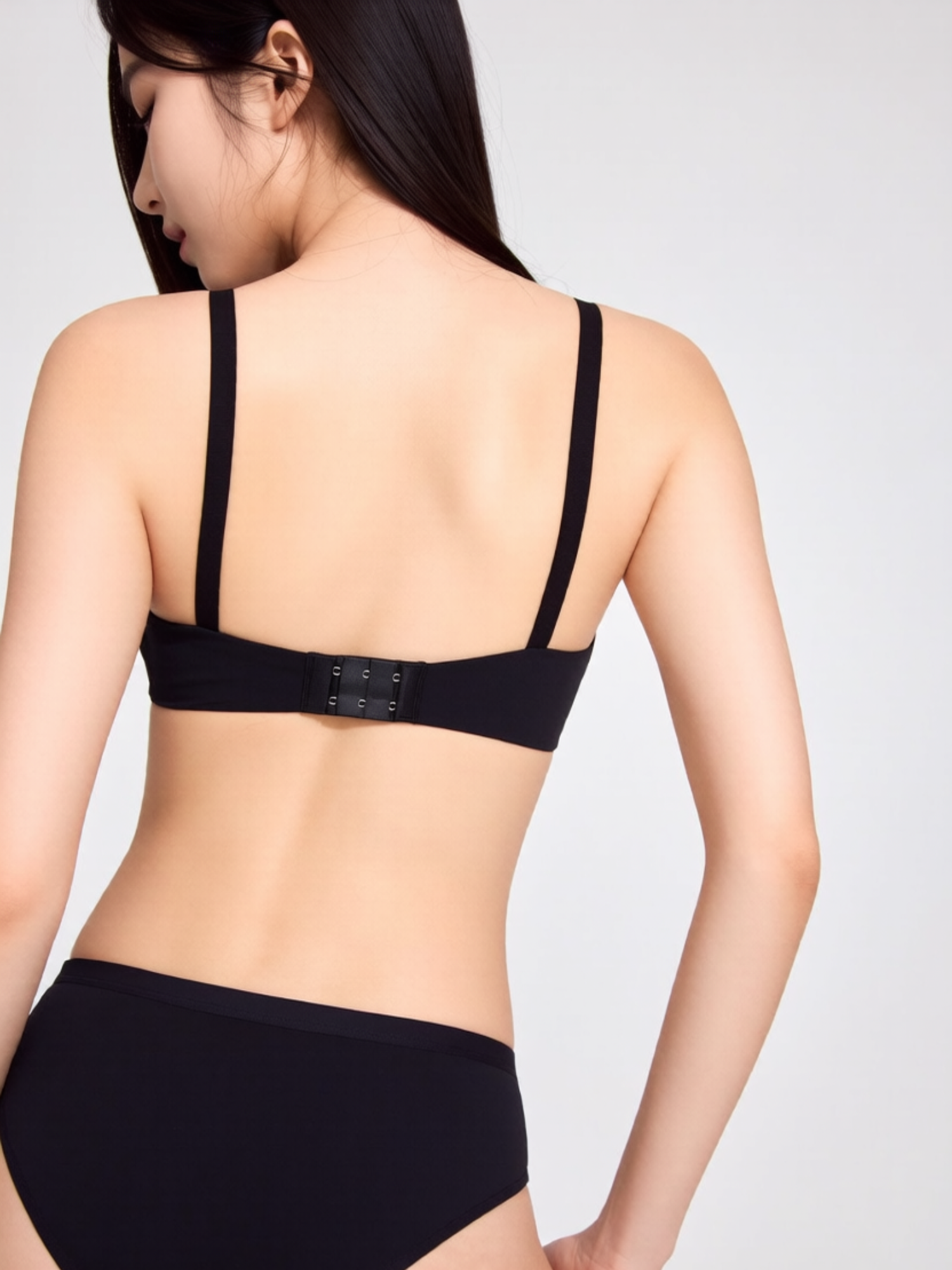 SATIN ESSENCE T-SHIRT BRA, BLACK