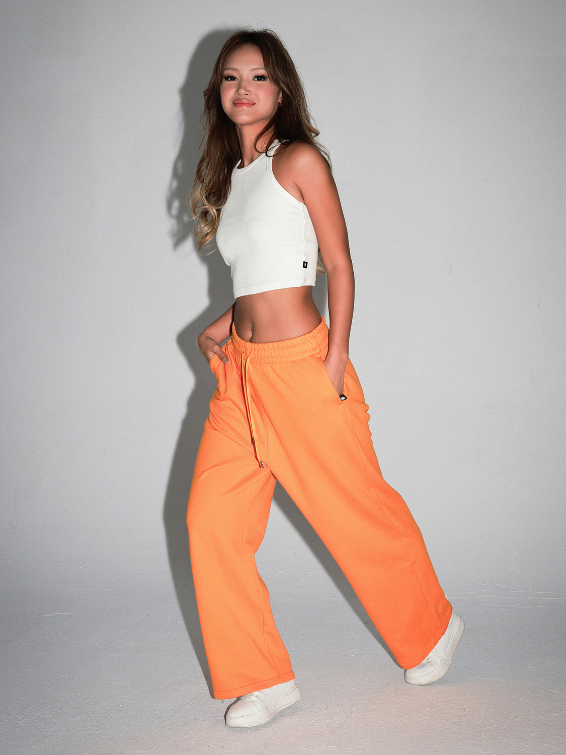 URBAN WIDE LEG SWEATPANTS，YELLOW