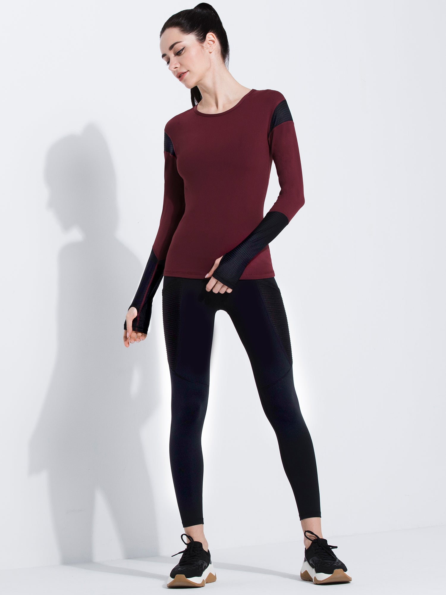 TRIANGLE MESH TEE, BORDEAUX
