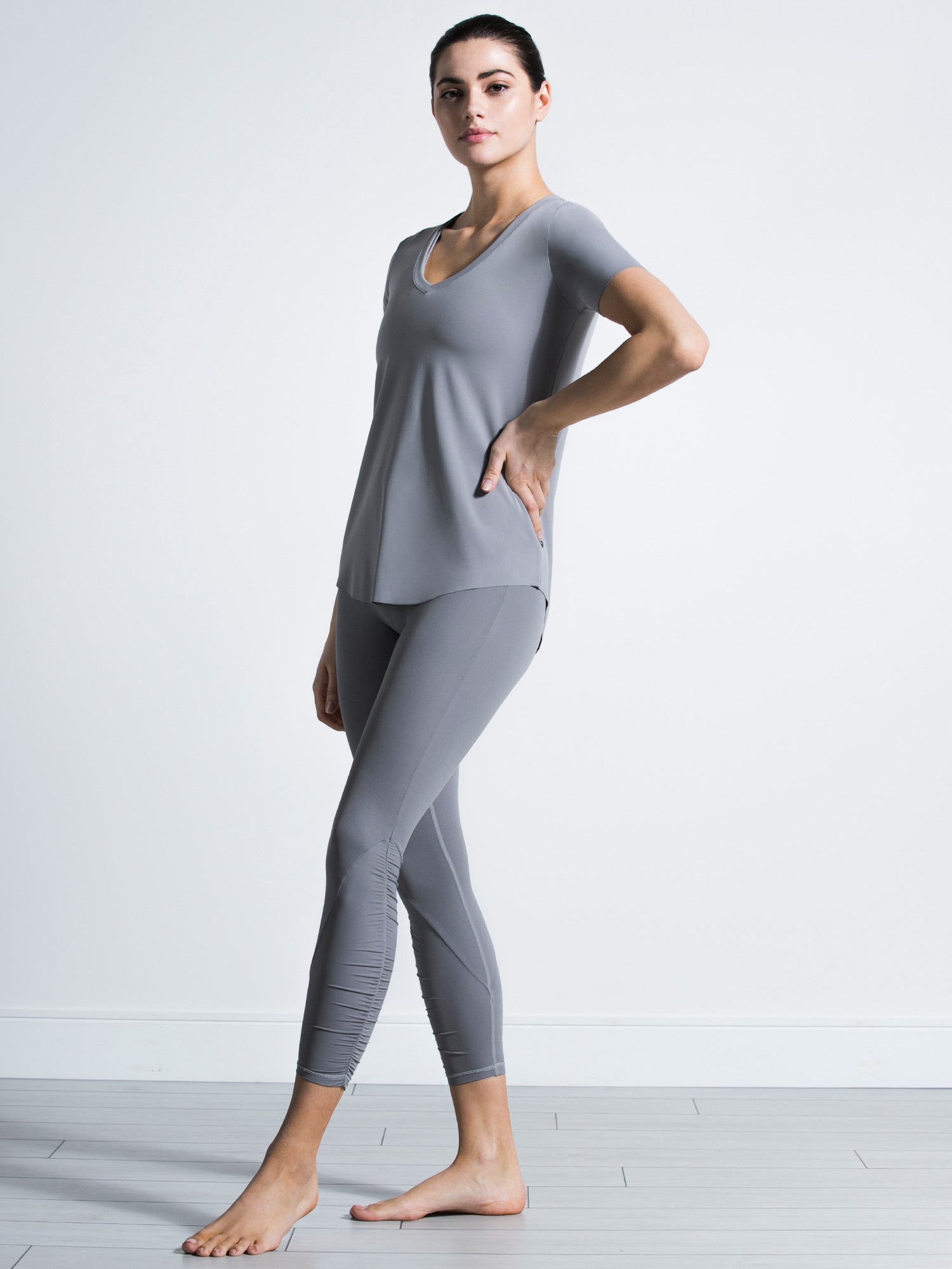 RELAXED NUDE TEE, LUNAR GREY