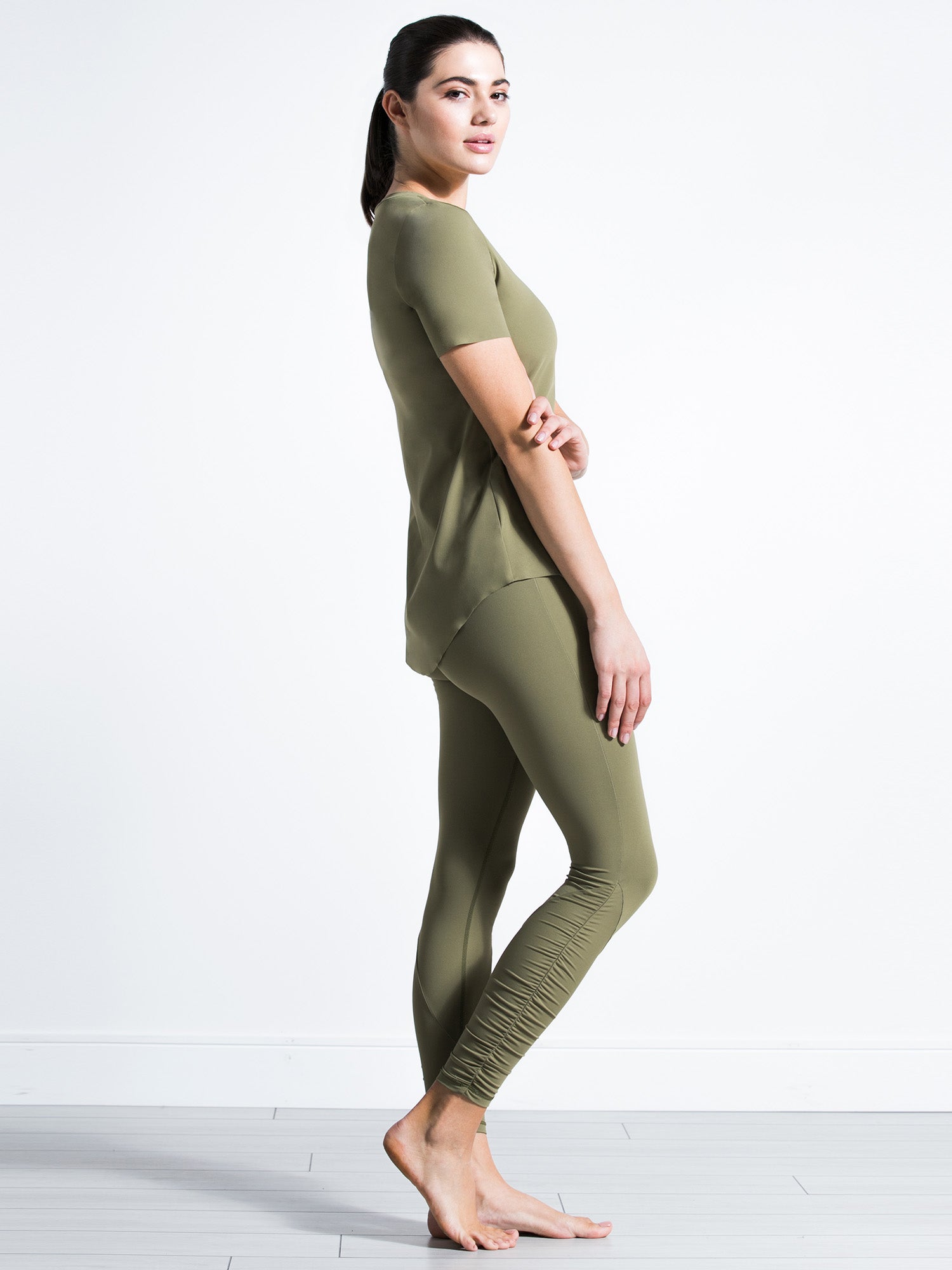 RELAXED NUDE TEE