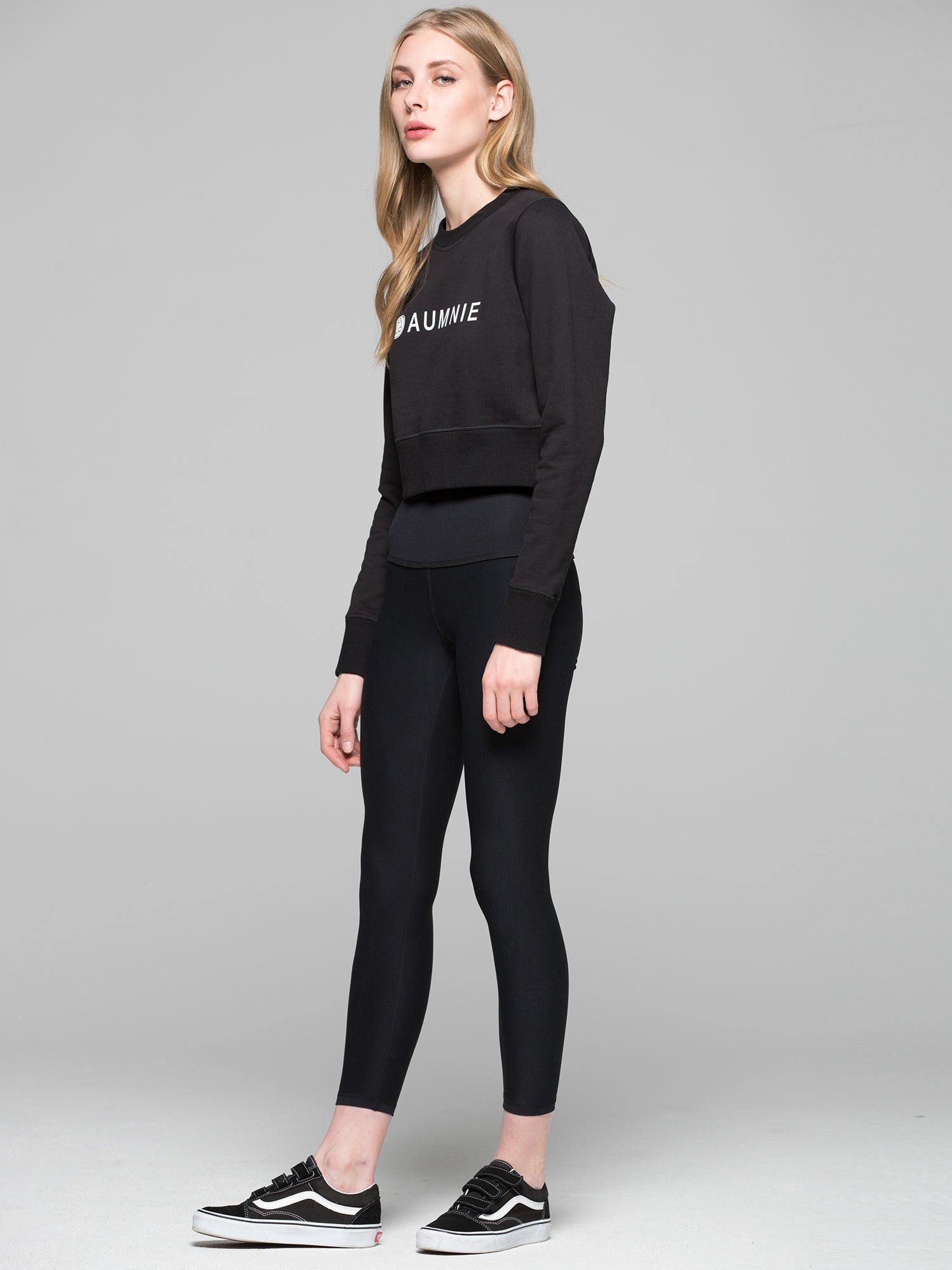 CROPPED SWEATSHIRT