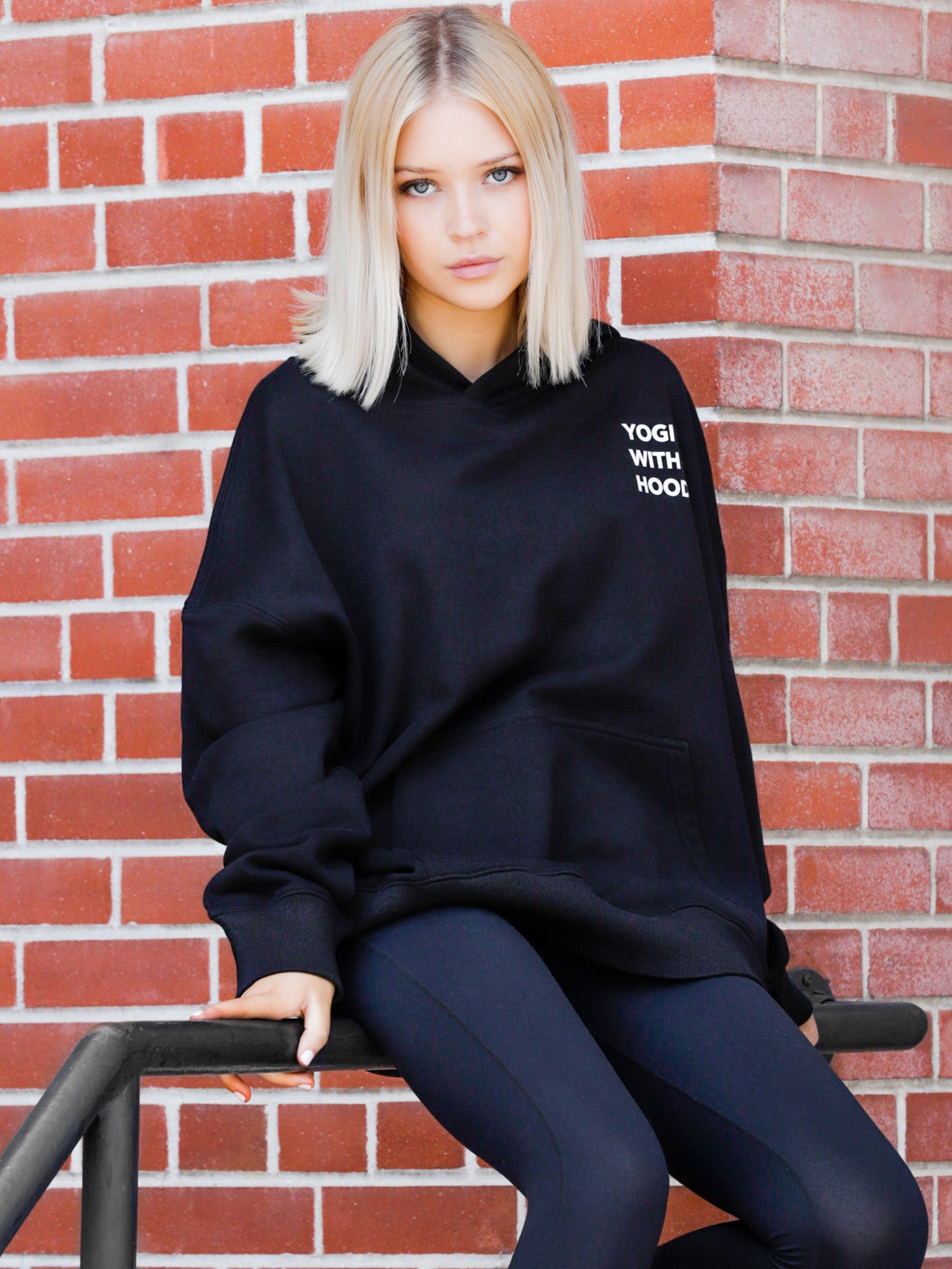 YOGI WITH A HOODIE, BLACK