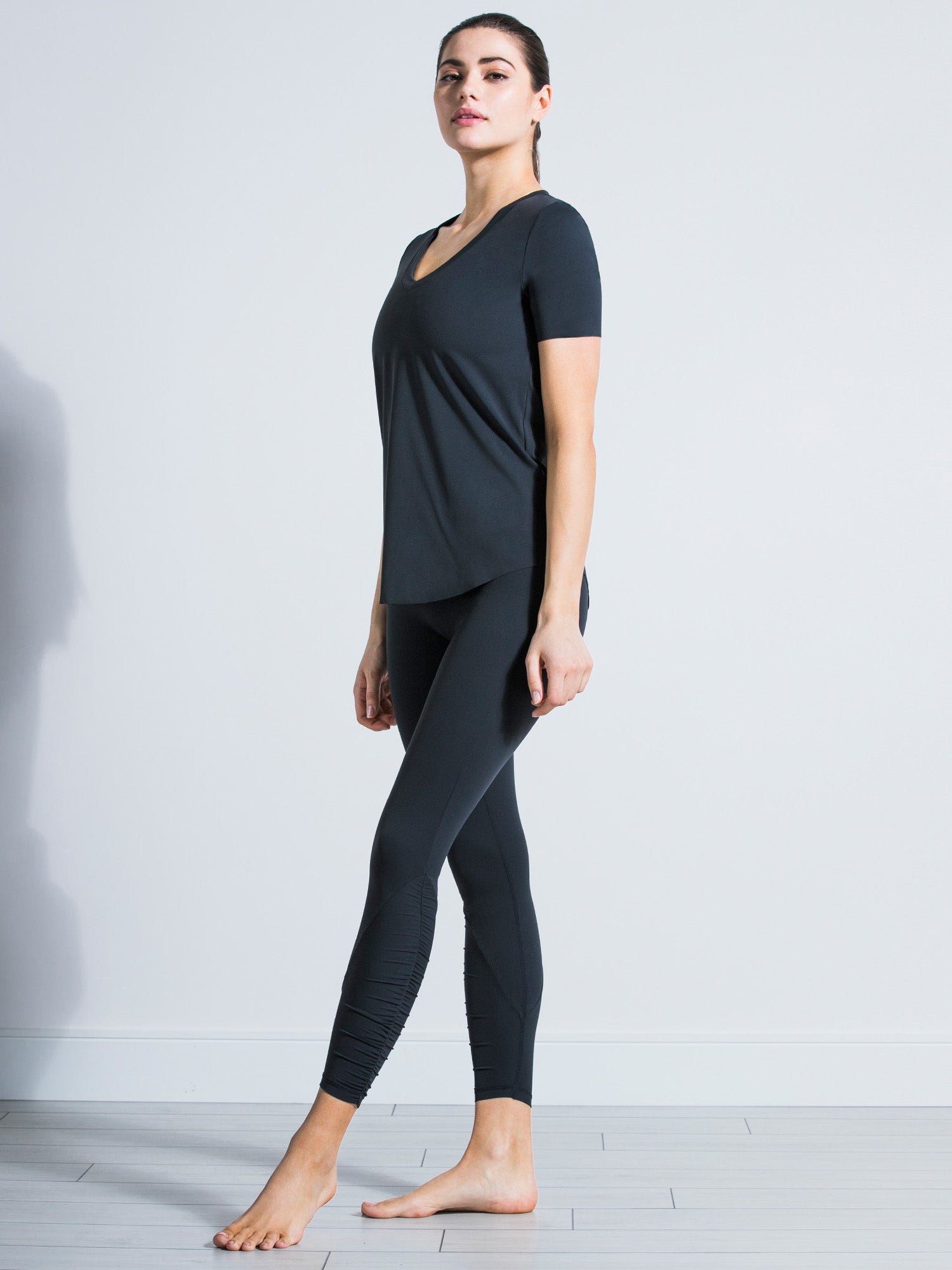 RELAXED NUDE TEE
