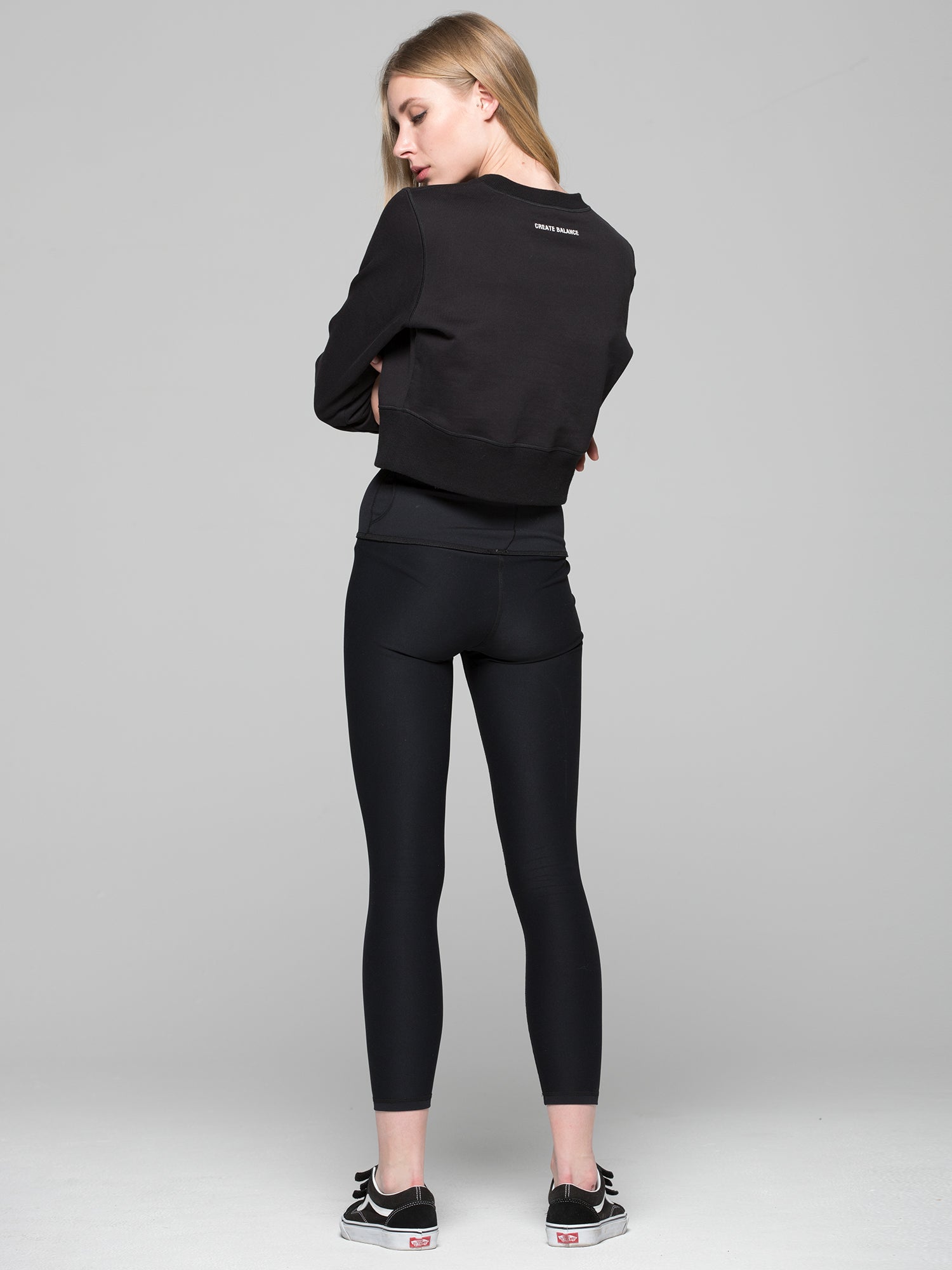 CROPPED SWEATSHIRT