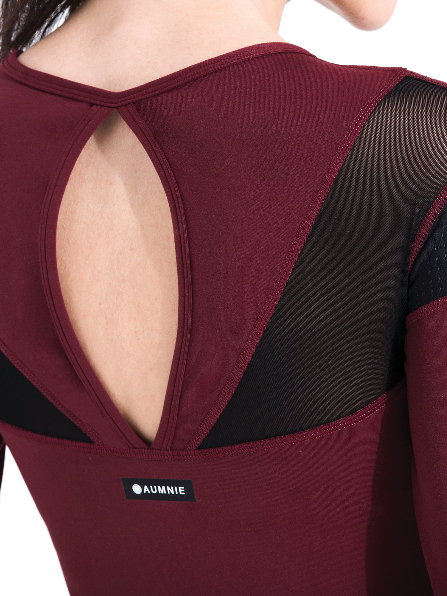 TRIANGLE MESH TEE, BORDEAUX