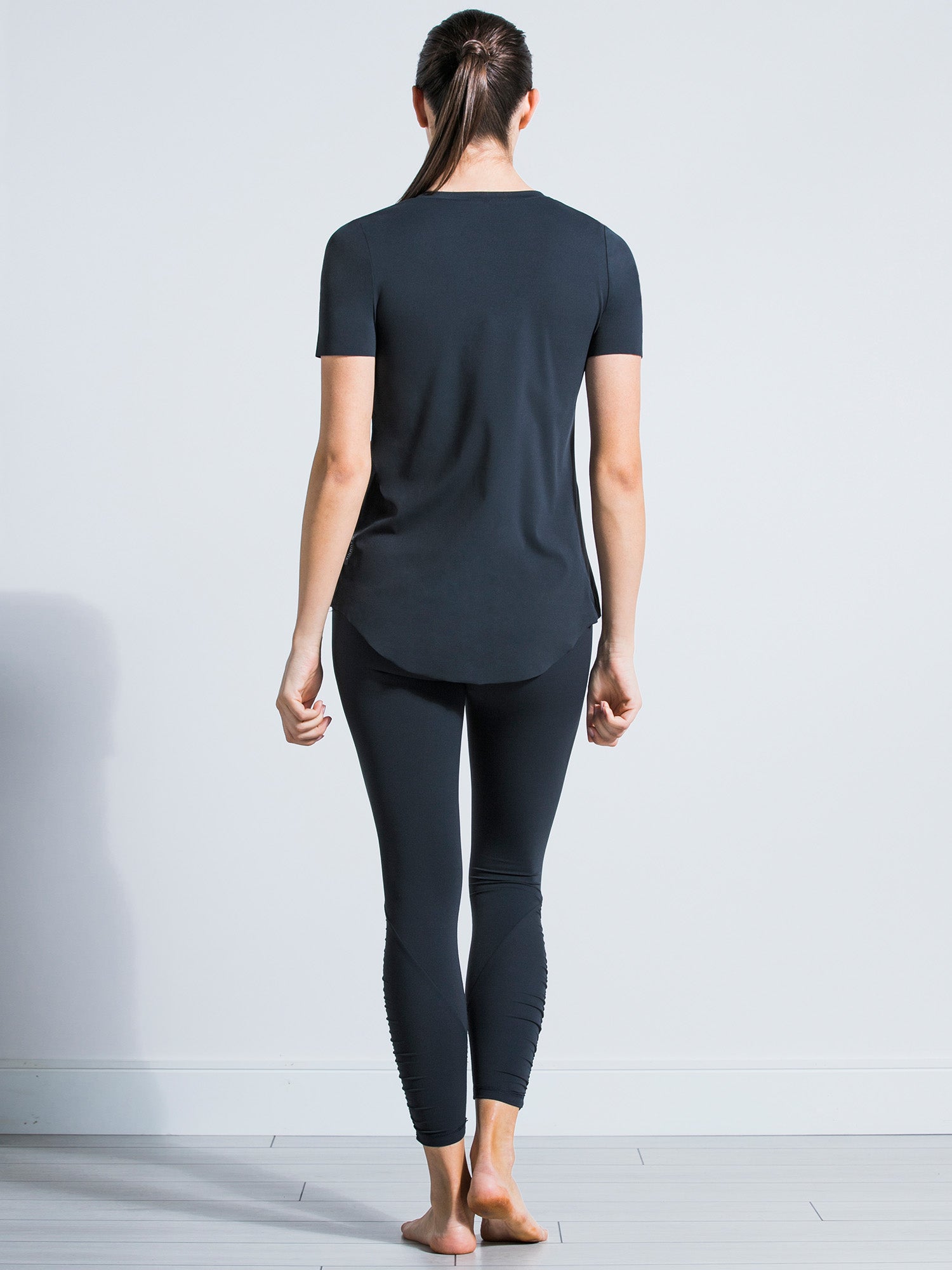RELAXED NUDE TEE