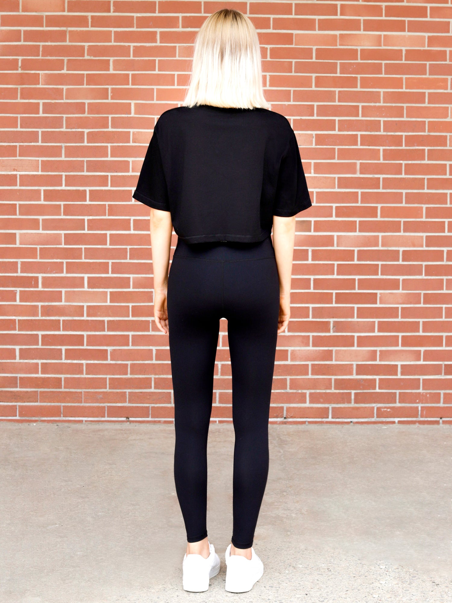 CROPPED POCKET TEE, BLACK