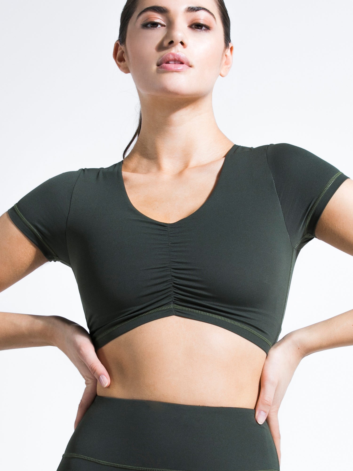 RUCHED NUDE TEE, DEEP FOREST