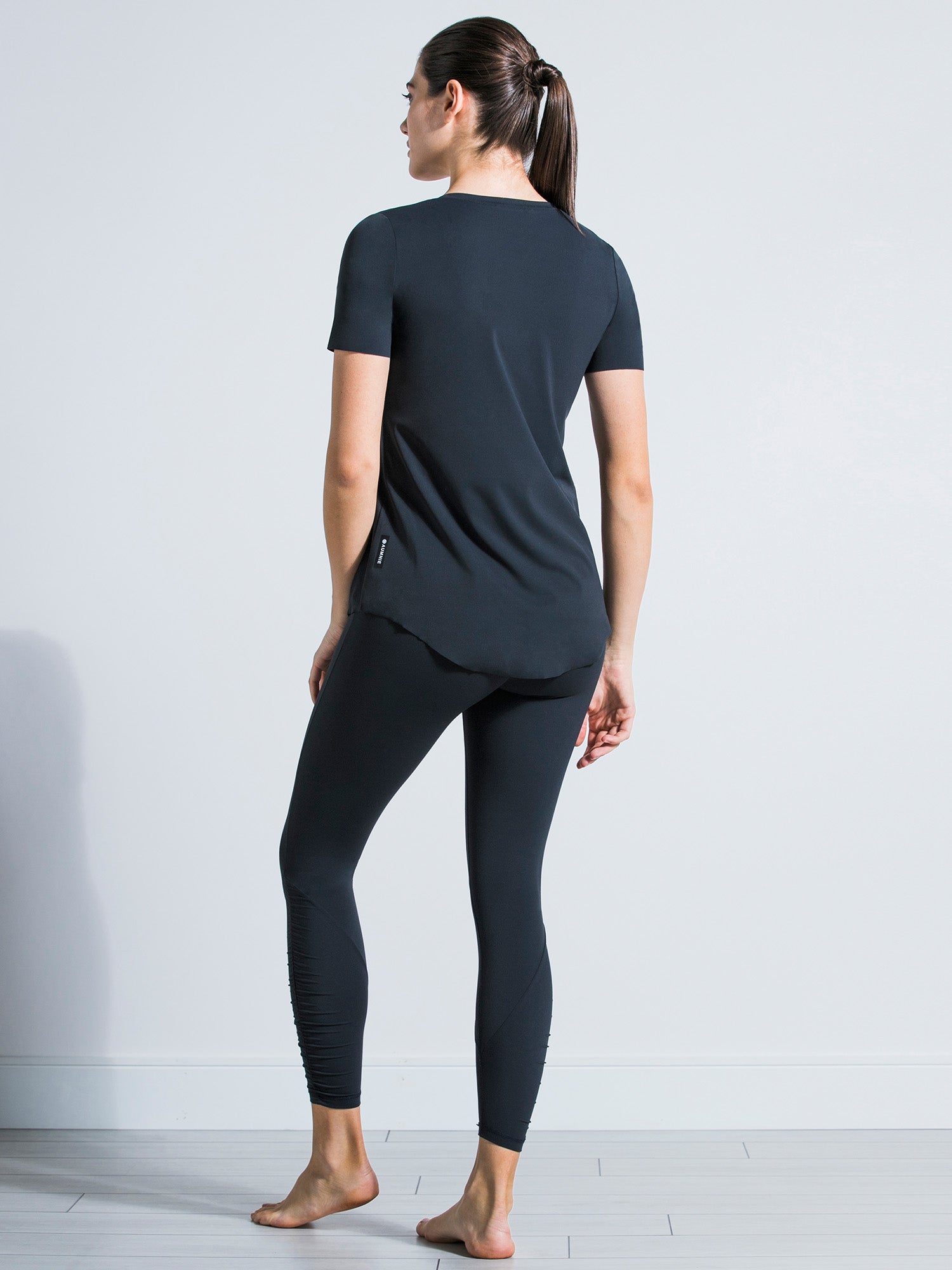RELAXED NUDE TEE