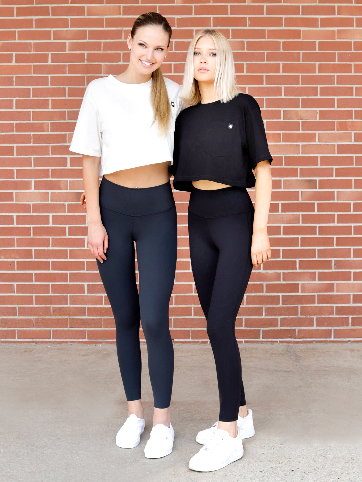 CROPPED POCKET TEE, BLACK