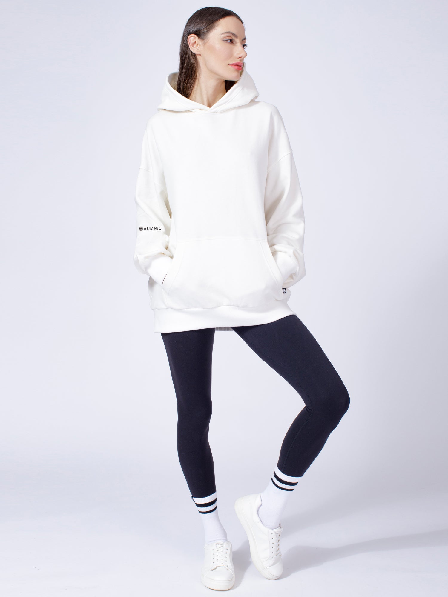 AUMNIE OVERSIZE HOODIE