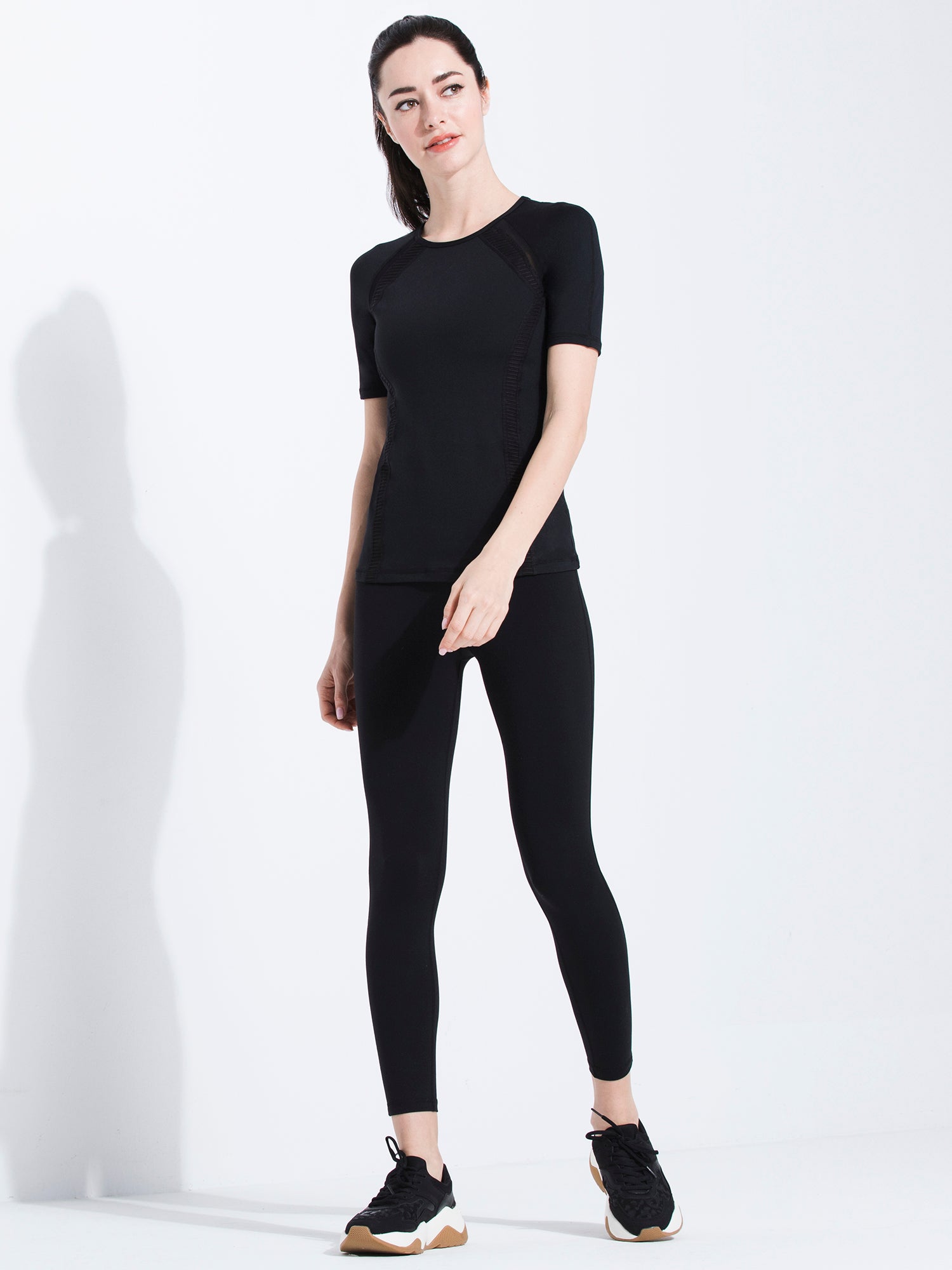 PLEATED MESH TEE, BLACK