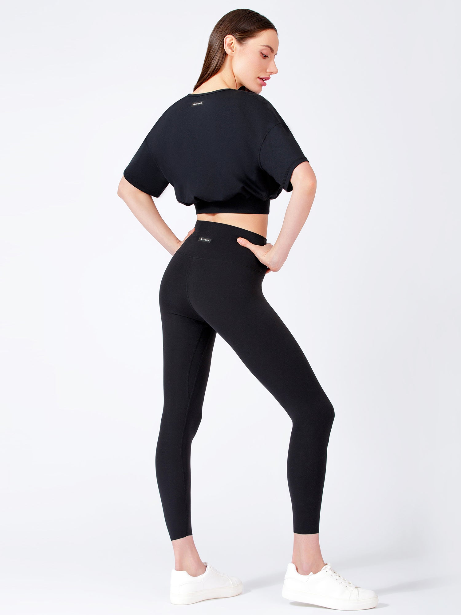 CAREFREE CROPPED TEE, BLACK