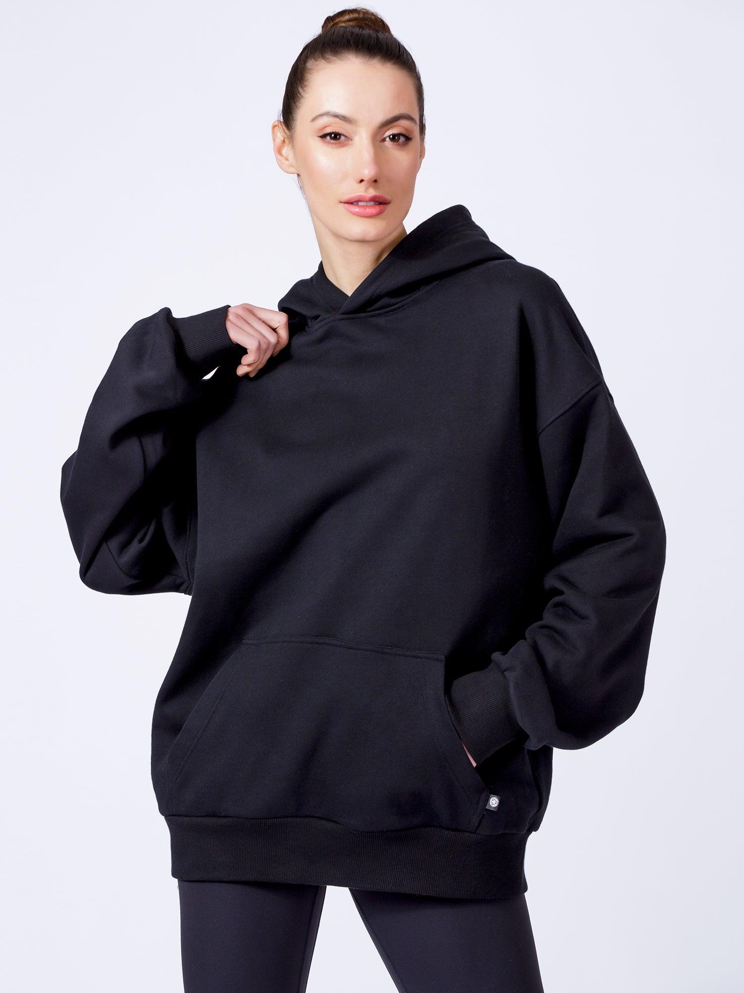 AUMNIE OVERSIZE HOODIE