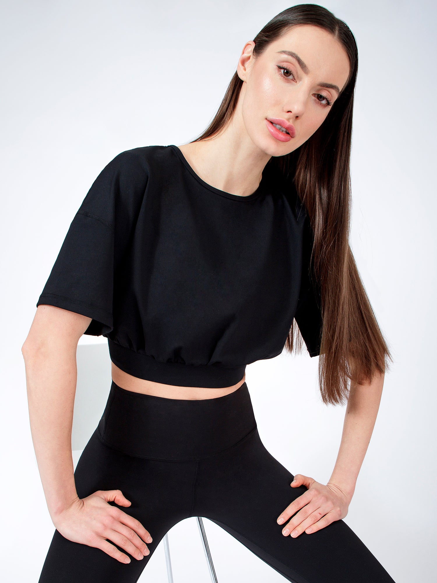 CAREFREE CROPPED TEE, BLACK