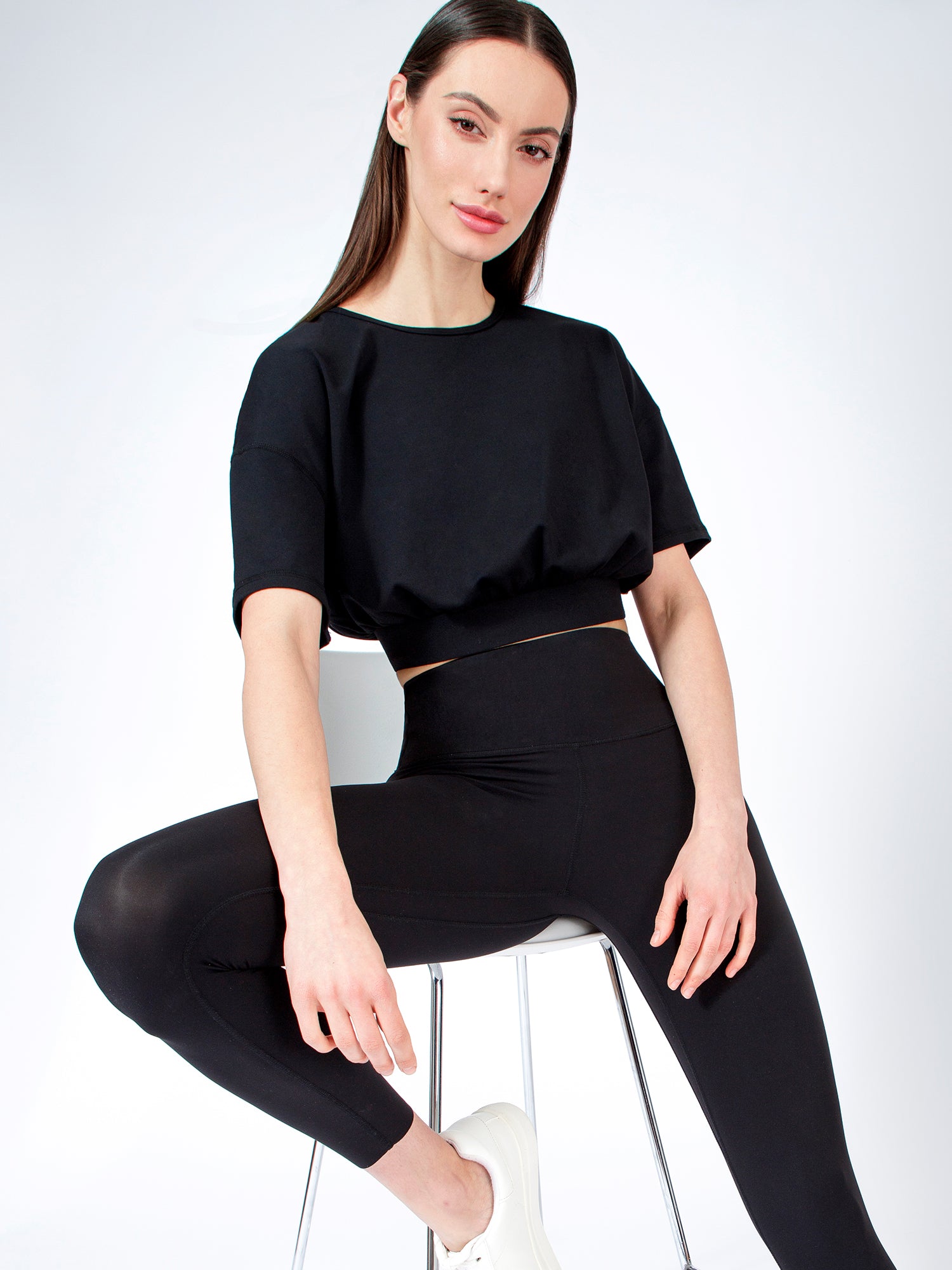CAREFREE CROPPED TEE, BLACK