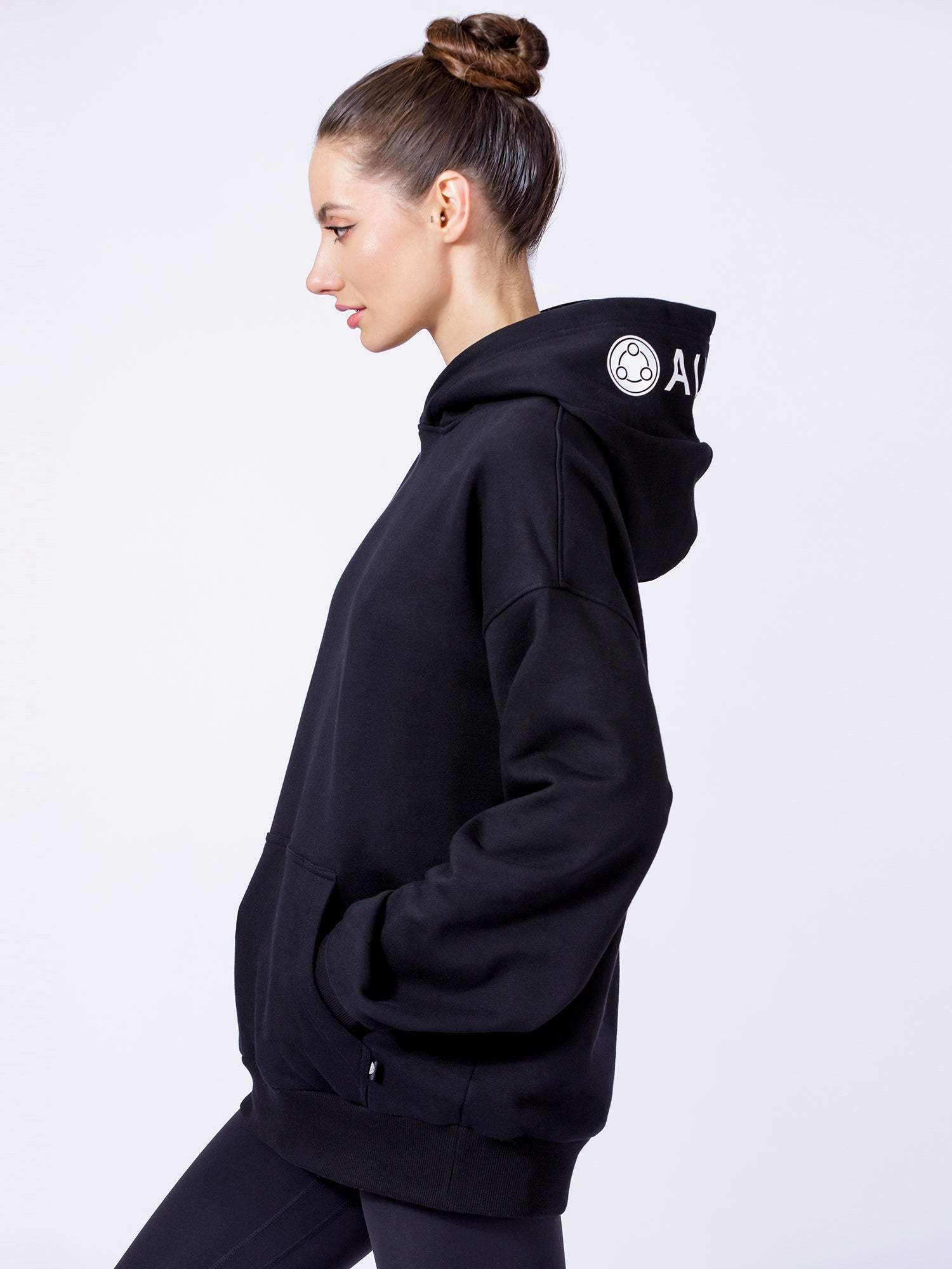 AUMNIE OVERSIZE HOODIE