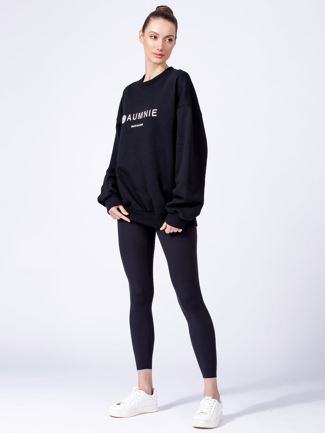 AUMNIE OVERSIZE SWEATSHIRT, BLACK