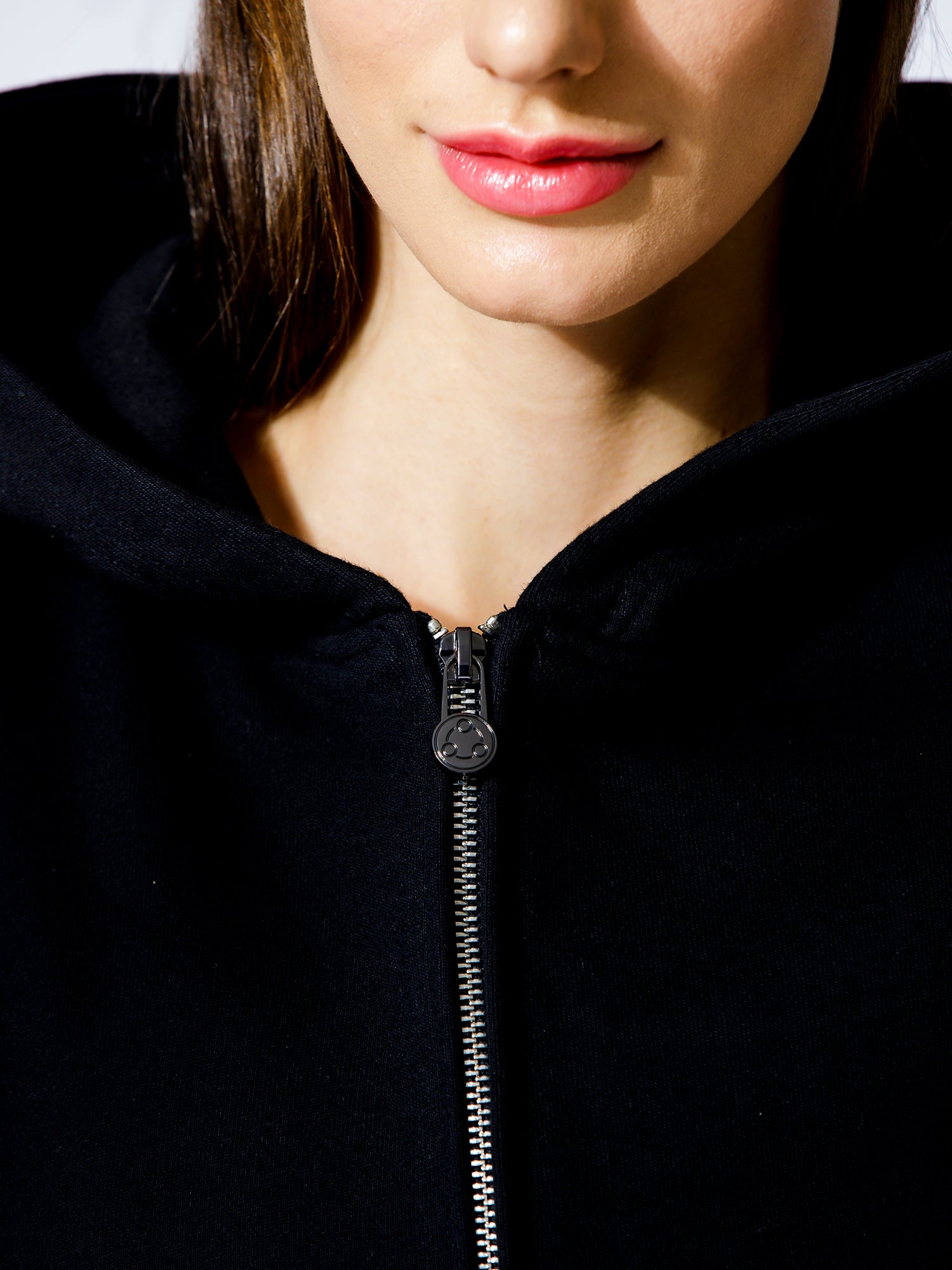 CLASSIC ZIP HOODIE, BLACK