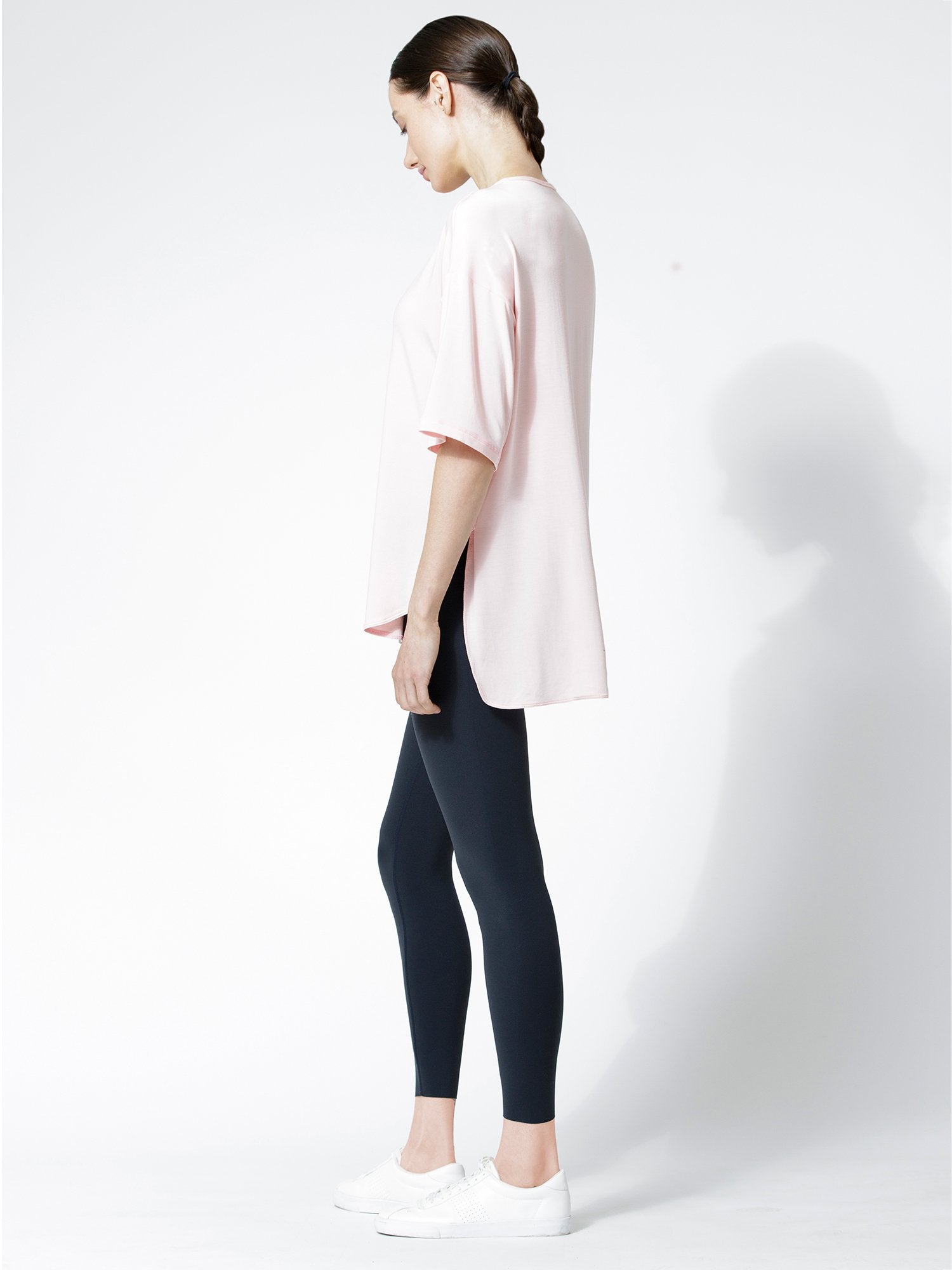 HI LO SPLIT SIDE TEE